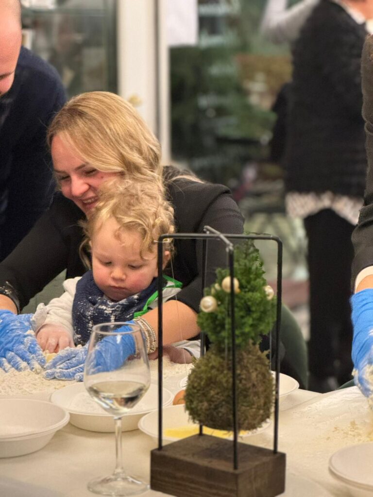 news-2-2 🎅✨ Scatta, condividi e vinci con il panettone di Torta della Nonna!